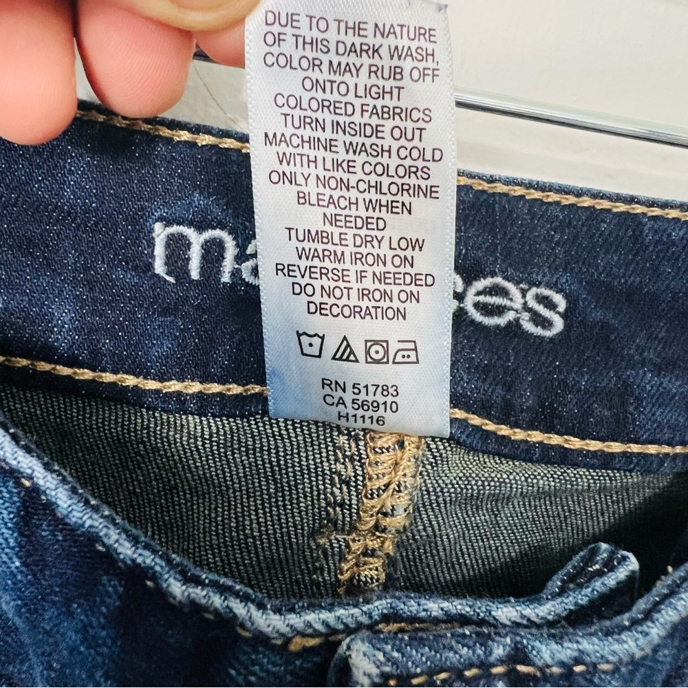 Maurices dark wash Capri denim jeans size 3/4 - Picture 11 of 13